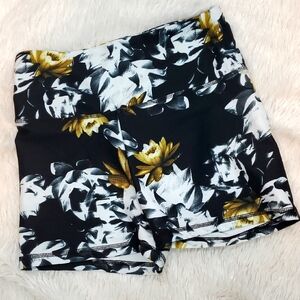 Balance Collection Black and Yellow Floral Athletic/Biker Shorts Size M EUC